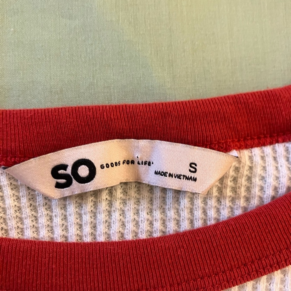 SO Red and White Cropped Waffle Knit Shirt - Picture 3 of 4